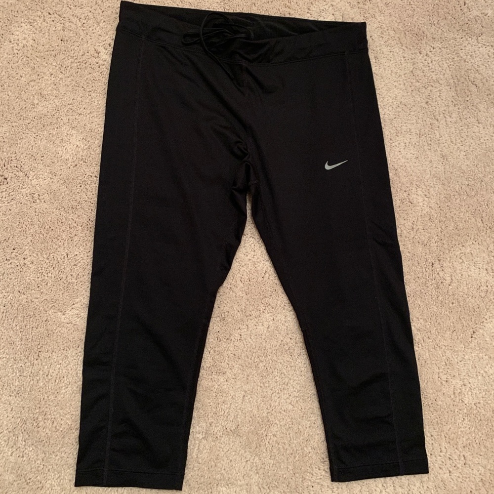 Nike DriFit crop legging